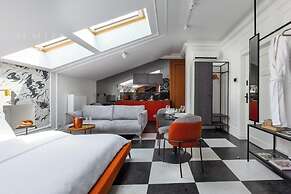 Canvas House by Fragola Collection