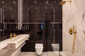 Canvas House by Fragola Collection