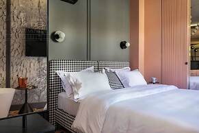 Canvas House by Fragola Collection
