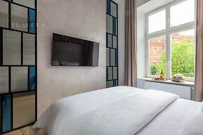 Canvas House by Fragola Collection