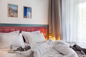 Canvas House by Fragola Collection