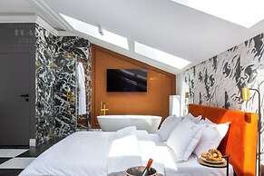 Canvas House by Fragola Collection