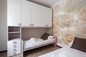 Venice Grand Canal Style Apt 3 - Locz