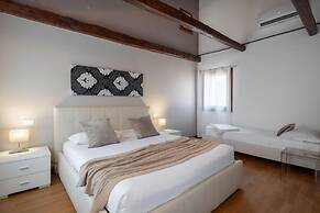 Herion Palace Apt 5 by Wonderful Italy