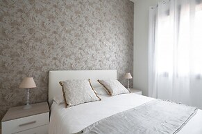 Accademia Charm 2 2 by Wonderful Italy