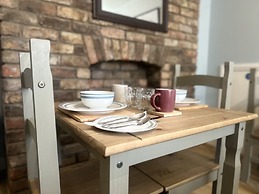 Pinfold Cottage