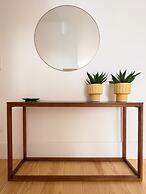 Vibrant Host - Bonfim