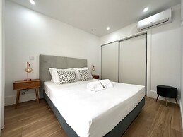 Vibrant Host - Bonfim