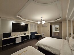 Hotel G7