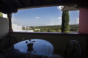 Los Altos Apartments & Studios