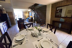 Los Altos Apartments & Studios