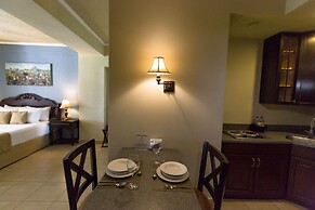 Los Altos Apartments & Studios