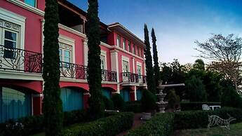 Los Altos Apartments & Studios