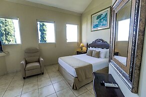 Los Altos Apartments & Studios