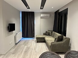 Real Homes & Metro Line