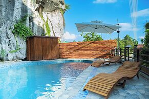 Bamboo Hill Villa