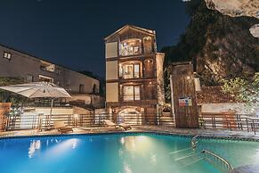 Bamboo Hill Villa