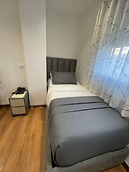 Peaky Hotel