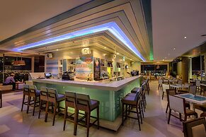 Exclusive 120sqm 2bdr Corner Suite Rooftop Pool