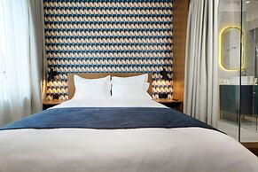 Dominic Smart & Luxury Suites - Edition