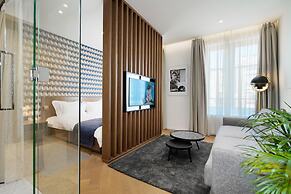 Dominic Smart & Luxury Suites - Edition