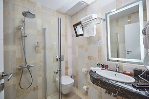 Lebada Luxury Resort & Spa