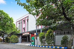 OYO Pratama Dukuh Kupang Sub