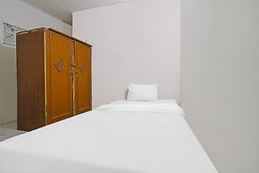OYO Life 92694 Kost Nino