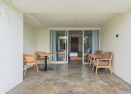 Ayom Suite