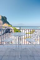 Naro Suites and Rooms