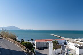 Naro Suites and Rooms