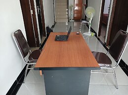 Super OYO 93085 Homy Stay Syariah