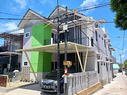 Super OYO 93085 Homy Stay Syariah