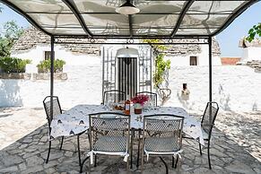 Trulli Nora con Piscina by Wonderful Italy
