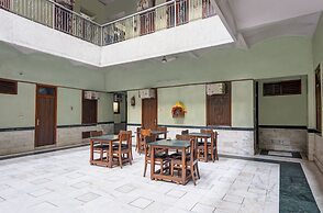 New Royal Hotel