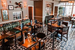 The Ashford Arms