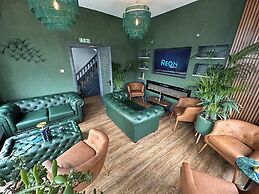 Hotel Neon