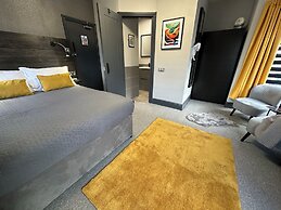 Hotel Neon