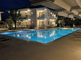 Studio Nikiti Beach