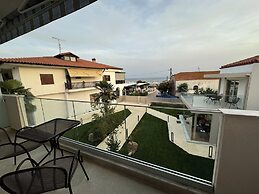Studio Nikiti Beach