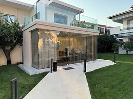 Studio Nikiti Beach