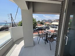 Studio Nikiti Beach