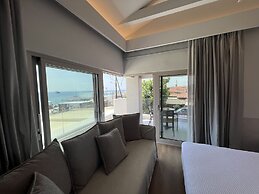 Studio Nikiti Beach