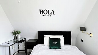Hola Hotel