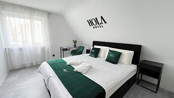 Hola Hotel
