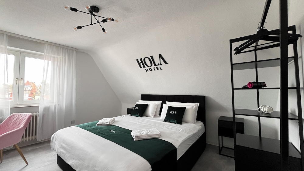 Hola Hotel