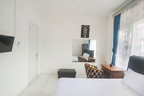 OYO Life 3055 Rumah Enin