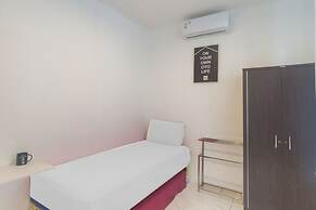 OYO Life 3055 Rumah Enin