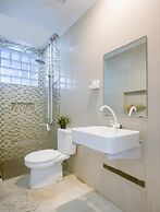 OYO Life 3055 Rumah Enin
