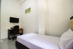 OYO Life 2553 Kost Daya